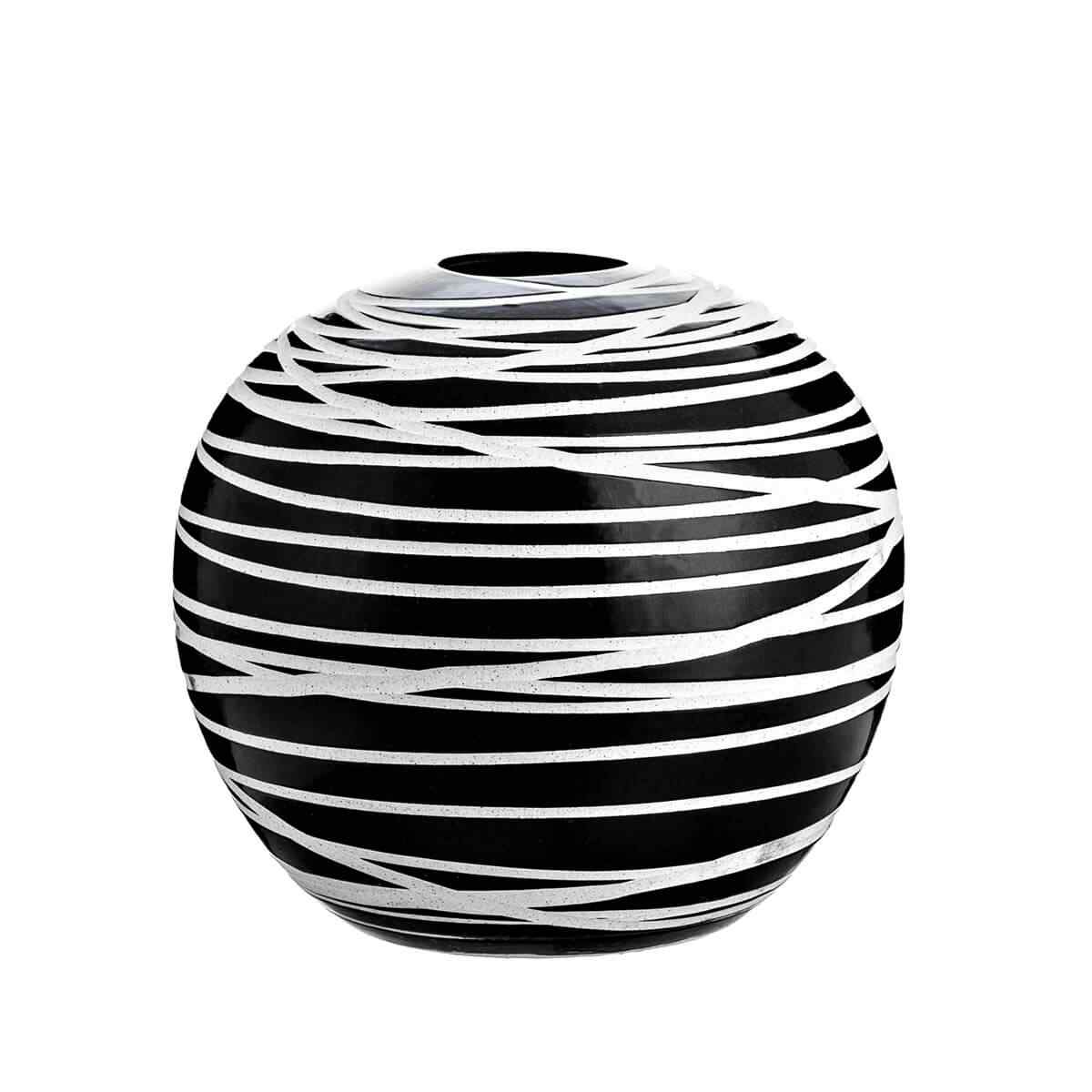Black vase - Image 3